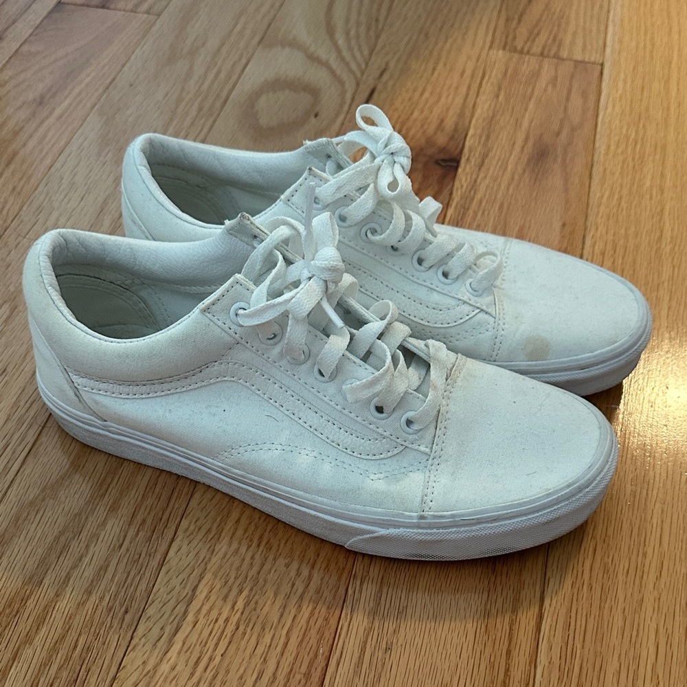Vans- men’s low tops
